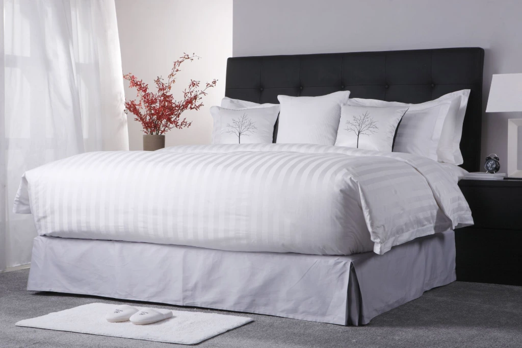 Luxury Bedsheet &amp; Cushions trader