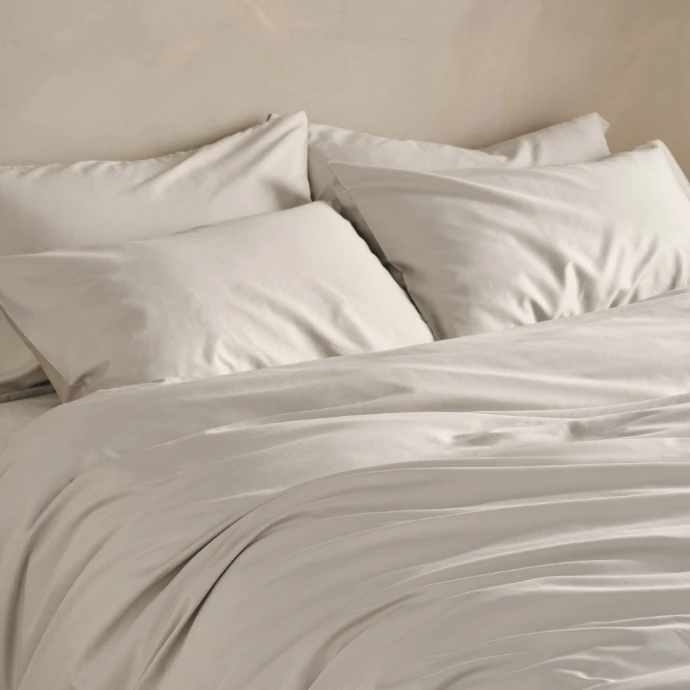 Linen Bedsheet &amp; Cushions trader
