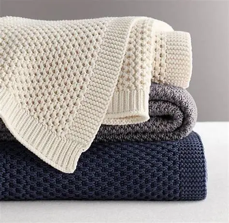 Knit wool blankets for hotel